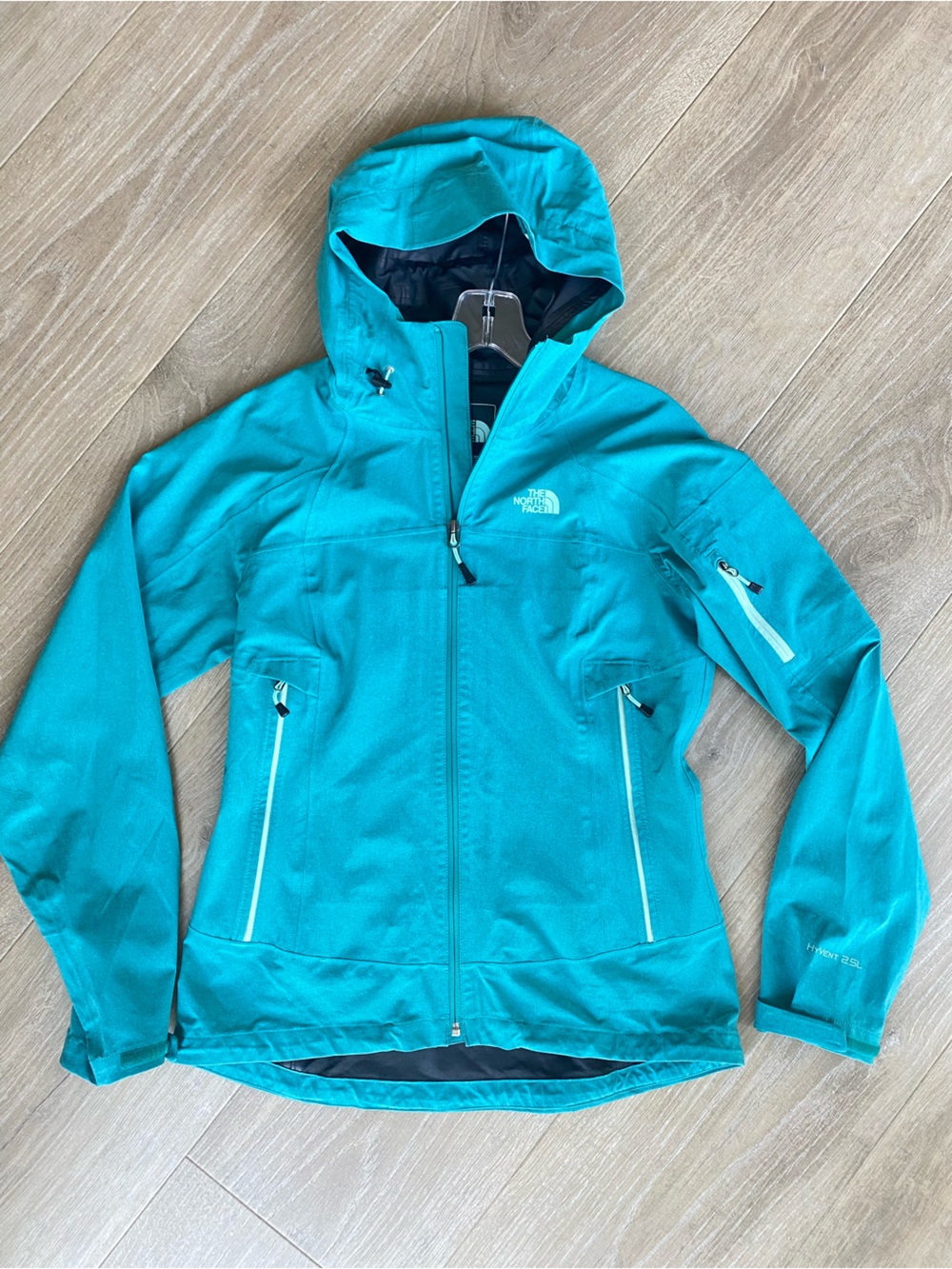 The North Face HyVent 2.5L Waterproof Hooded Rain Jacket Teal Women’s Medium